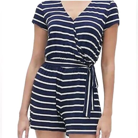 Gap navy and white striped nautical wrap romper size large - Picture 2 of 8